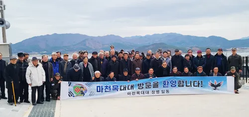 포토-한국효도회 강진지역회 육군 마천목대대 위문