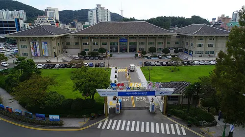 여수시, 구내식당서 ‘닭장각구이’ 특식…직원 사기 진작